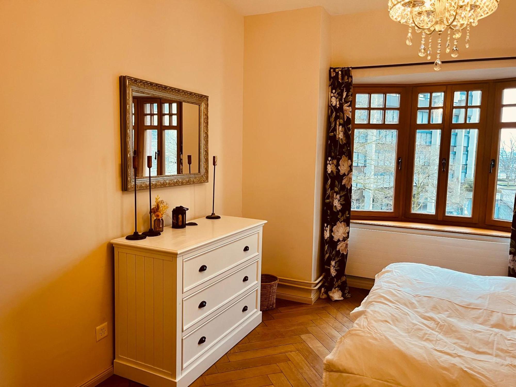 Georgian Guest